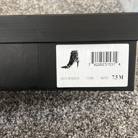 Pump booties - Picture 5 of 5